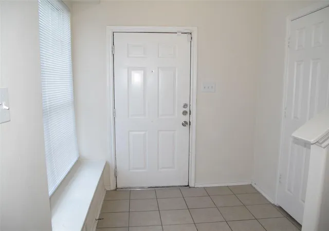 Photo 3 of Townhouse for sale at 14411 Fairbuff Ln, Houston, TX 77014 | MLS# 67338660 | Listing updated on 2026-09-18