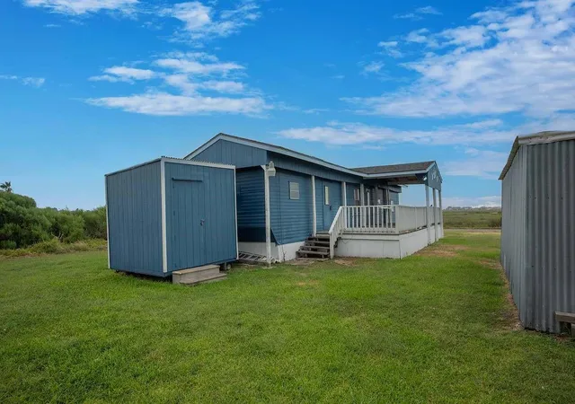 Photo 3 of Single family home for sale at 201 Neptune, Bay City, TX 77414 | MLS# 24479645 | Listing updated on 2026-07-16