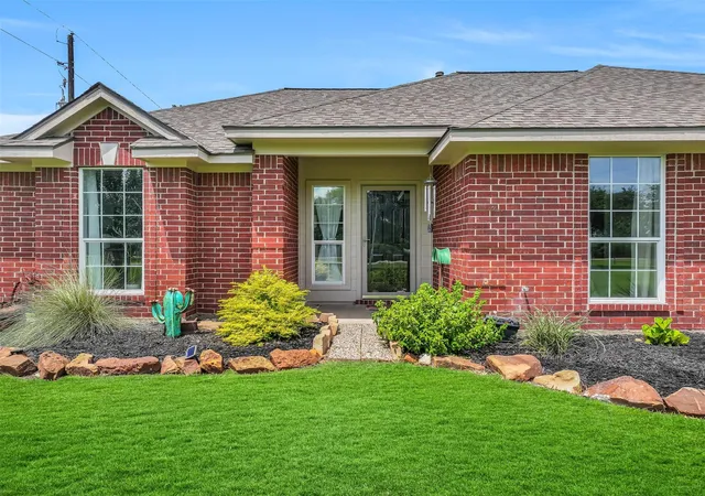 Photo 4 of Single family home for sale at 5901 Scopel Rd, Manvel, TX 77578 | MLS# 35053700 | Listing updated on 2026-09-22