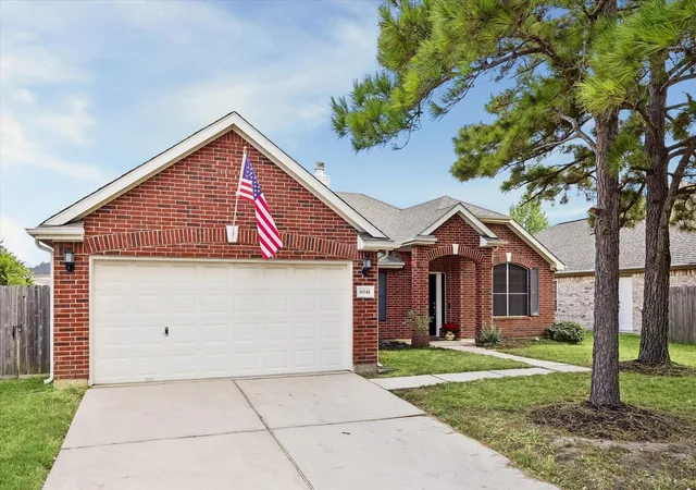 Photo 3 of Sale Pending at 16546 Cypress Bridge Dr, Cypress, TX 77429 | MLS# 42176924 | Listing updated on 2026-09-19