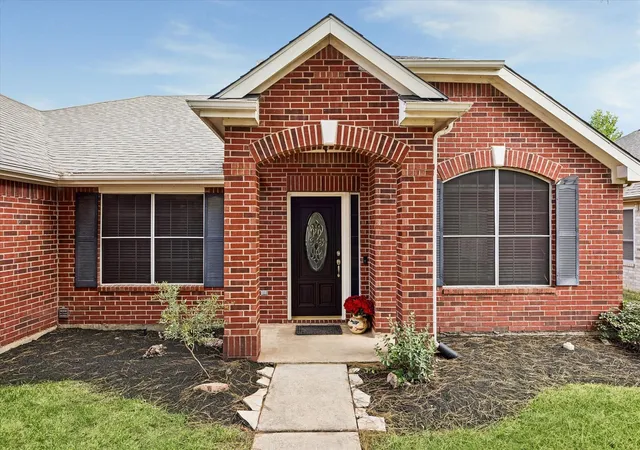 Photo 3 of Sale Pending at 16546 Cypress Bridge Dr, Cypress, TX 77429 | MLS# 42176924 | Listing updated on 2026-09-19