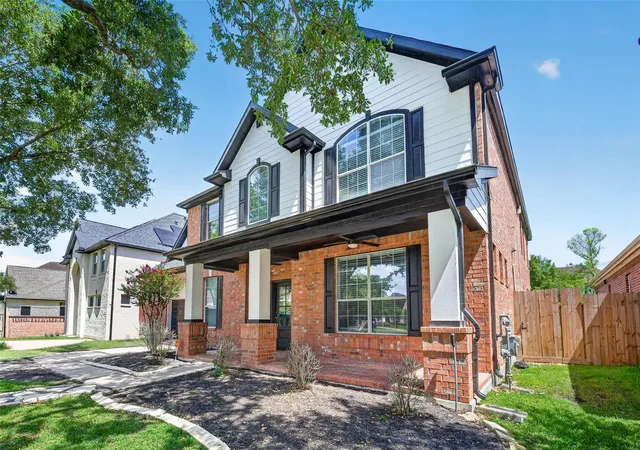 2nd image of 11709 Shoal Landing St, Pearland, TX 77584 | MLS# 83355970