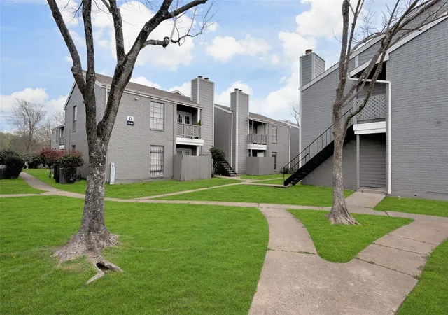 6th image of 12500 Sandpiper Dr #189, Houston, TX 77035 | MLS# 30305827