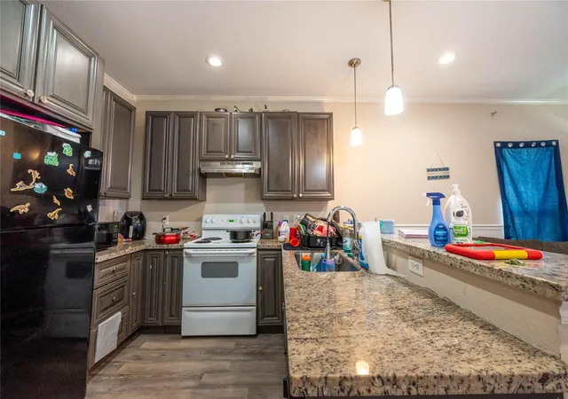 Photo 2 of Single family home for sale at 913 Moody Ave, Galveston, TX 77550 | MLS# 65225190 | Listing updated on 2026-07-31