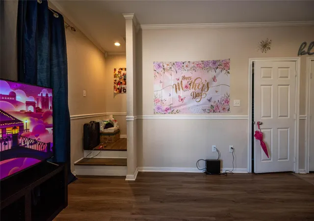 Photo 3 of Single family home for sale at 913 Moody Ave, Galveston, TX 77550 | MLS# 65225190 | Listing updated on 2026-07-31