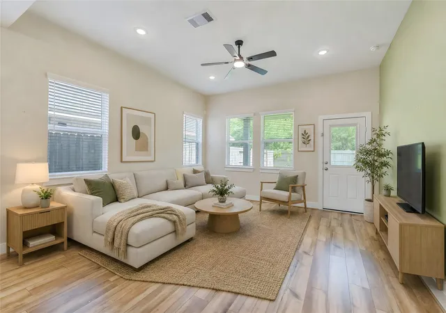 Photo 3 of Single family home for sale at 21627 Alberta Forest Cir, Magnolia, TX 77355 | MLS# 78695730 | Listing updated on 2026-05-30