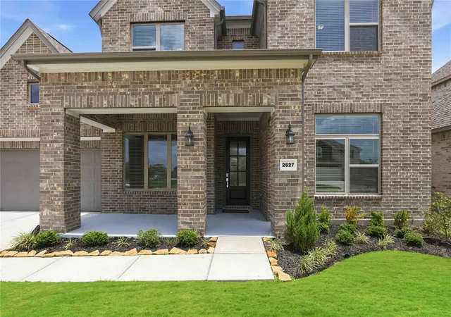 Photo 2 of Single family home for sale at 2827 Obsidian Dr, Rosharon, TX 77583 | MLS# 69397169 | Listing updated on 2026-08-28