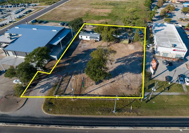 1st image of 191 I 45, Huntsville, TX 77320 | MLS# 22373141