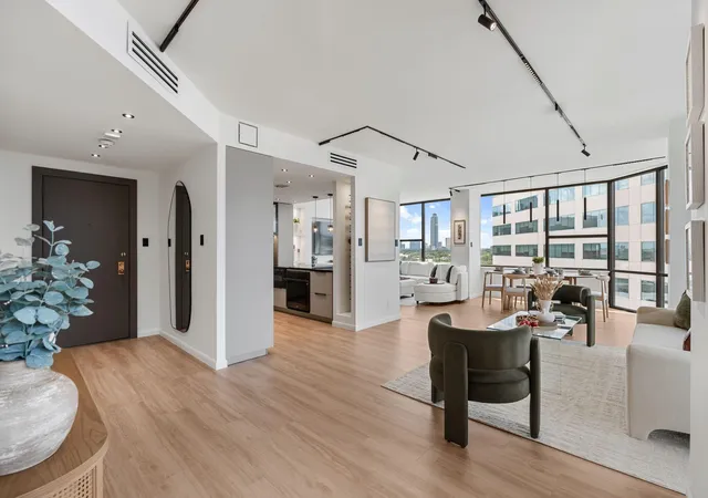 Photo 1 of Condo for sale at 14 Greenway Plz #9R, Houston, TX 77046 | MLS# 10119386 | Listing updated on 2026-09-09