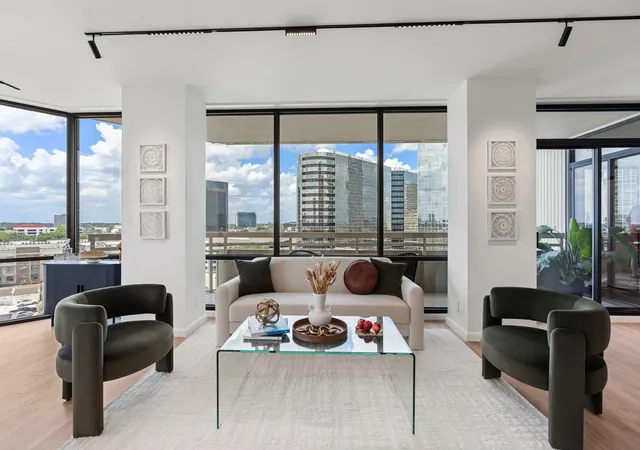 Photo 2 of Condo for sale at 14 Greenway Plz #9R, Houston, TX 77046 | MLS# 10119386 | Listing updated on 2026-09-09