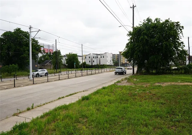 4th image of 2808 Scott St, Houston, TX 77004 | MLS# 67626162