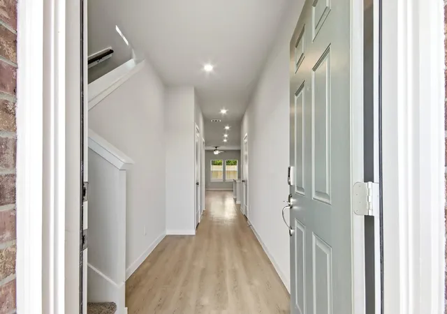 Photo 3 of Single family home for sale at 233 Elm Spring Dr, Hockley, TX 77447 | MLS# 59643438 | Listing updated on 2026-10-18