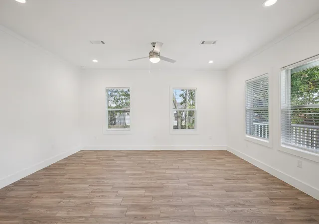 4th image of 3917 Sayers St, Houston, TX 77026 | MLS# 98433009