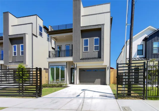 Photo 1 of Single family home for sale at 4103 Kewanee St, Houston, TX 77051 | MLS# 92145197 | Listing updated on 2026-09-12
