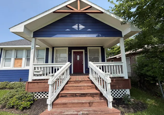 Photo 3 of Single family home for sale at 9405 Ashville Dr, Houston, TX 77051 | MLS# 70245260 | Listing updated on 2026-08-25