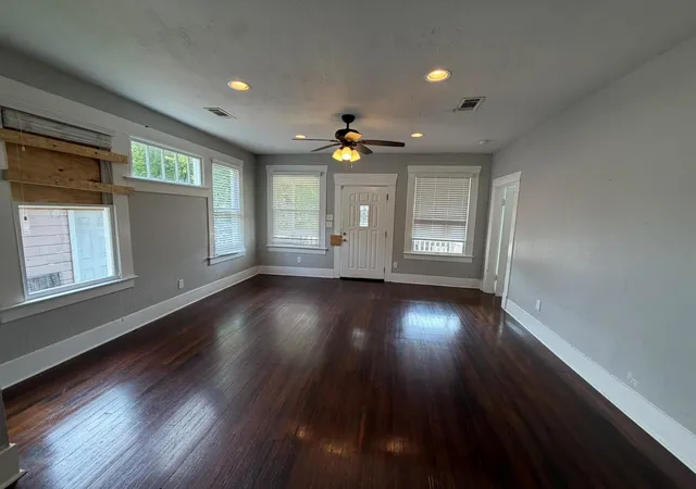 Photo 4 of Single family home for sale at 9405 Ashville Dr, Houston, TX 77051 | MLS# 70245260 | Listing updated on 2026-08-25