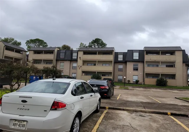 2nd image of 8519 Hearth Dr, Houston, TX 77054