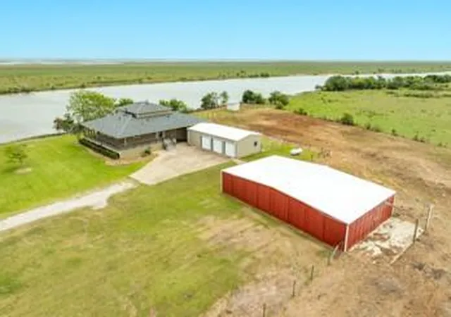 Photo 3 of Single family home for sale at 10793 Fm 2918, Brazoria, TX 77422 | MLS# 7226481 | Listing updated on 2026-08-03