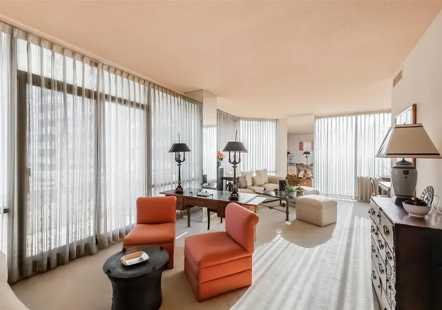 4th image of 14 Greenway Plz #21P, Houston, TX 77046 | MLS# 10461668