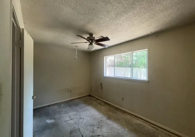 Photo 4 of Sale Pending at 5419 Shirley St, Baytown, TX 77521 | MLS# 10505398 | Listing updated on 2026-09-13