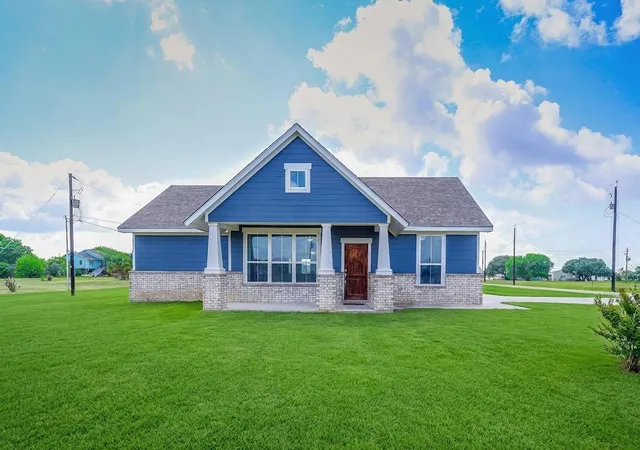 Homes for sale in Palacios, TX | 497 Arrowhead Dr, Palacios, TX 77465 | MLS# 56443403