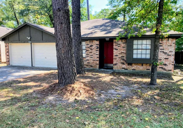 Photo 1 of Sale Pending at 26 Summer Crest Cir, The Woodlands, TX 77381 | MLS# 74570111 | Listing updated on 2026-09-14