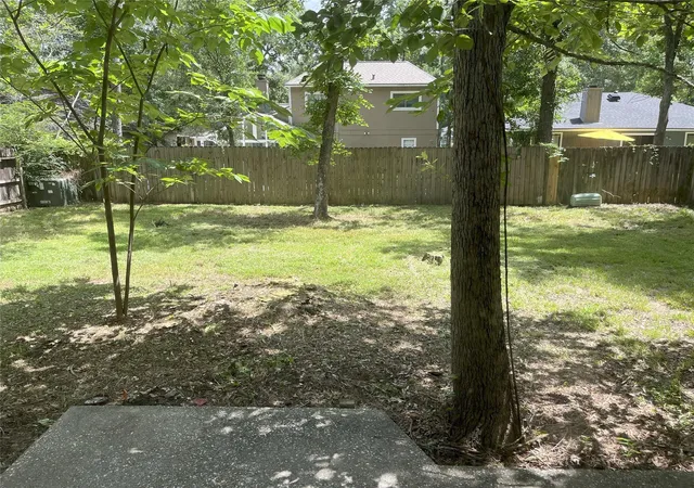 Photo 9 of Sale Pending at 26 Summer Crest Cir, The Woodlands, TX 77381 | MLS# 74570111 | Listing updated on 2026-09-14