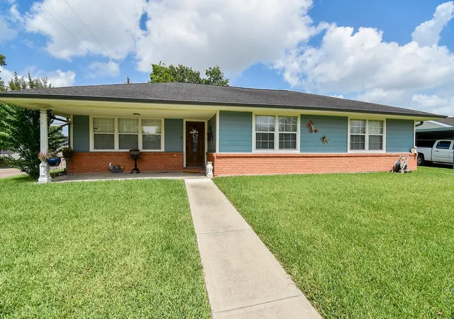 Photo 3 of Single family home for sale at 1801 Buchanan St, Pasadena, TX 77502 | MLS# 49018726 | Listing updated on 2026-08-28