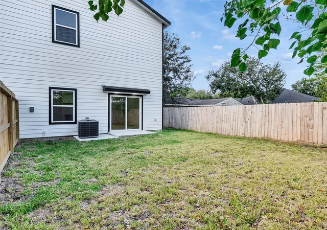 41st image of 3510 Grassmere St #A/B, Houston, TX 77051 | MLS# 4375697
