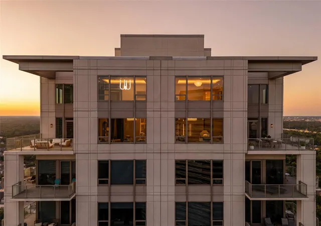2nd image of 1275 S Post Oak Ln #2502, Houston, TX 77056 | MLS# 40248263
