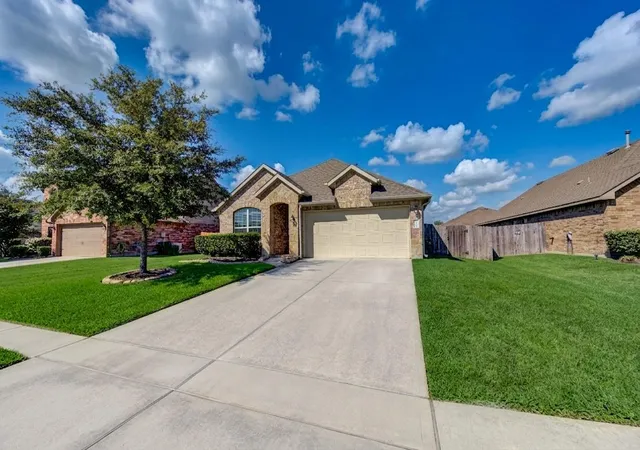 Photo 1 of Single family home for sale at 18107 Svensson Slade Ln, Houston, TX 77044 | MLS# 70216030 | Listing updated on 2026-08-20