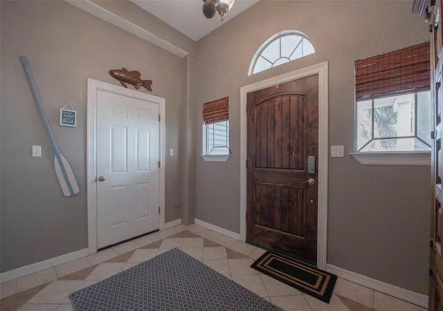 5th image of 318 Sunset Cir, Galveston, TX 77554 | MLS# 32757624