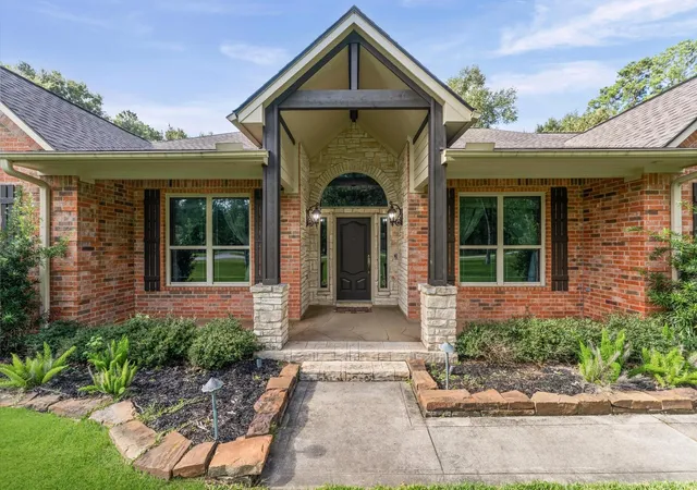 2nd image of 16711 Mustang Trail Dr, Magnolia, TX 77355 | MLS# 98522647