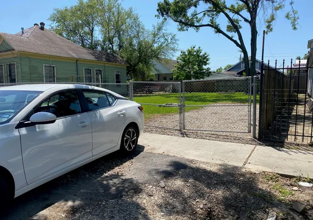 2nd image of 1911 Chestnut St, Houston, TX 77009 | MLS# 35670353