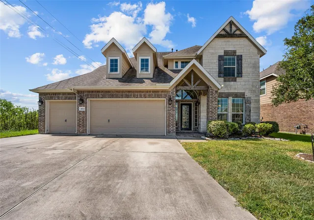 2nd image of 4822 Bay Vista Dr, Baytown, TX 77523 | MLS# 51380762