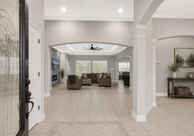 Photo 4 of Single family home for sale at 814 China Grv Dr, Rosharon, TX 77583 | MLS# 80914462 | Listing updated on 2026-08-22