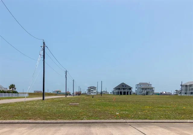 4th image of 4018 Curlew, Galveston, TX 77554 | MLS# 9595483