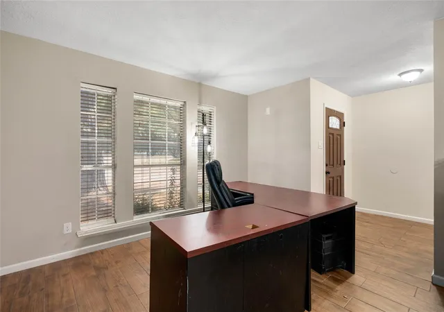 Photo 3 of Single family home for sale at 6923 Lonesome Woods Trl, Humble, TX 77346 | MLS# 29539311 | Listing updated on 2026-08-31