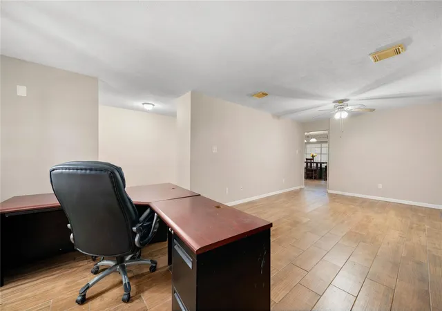 Photo 4 of Single family home for sale at 6923 Lonesome Woods Trl, Humble, TX 77346 | MLS# 29539311 | Listing updated on 2026-08-31