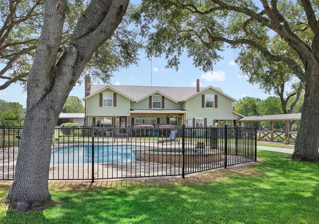 1st image of 6541 Eagle Nest Acres Dr, Wallis, TX 77485 | MLS# 3974034