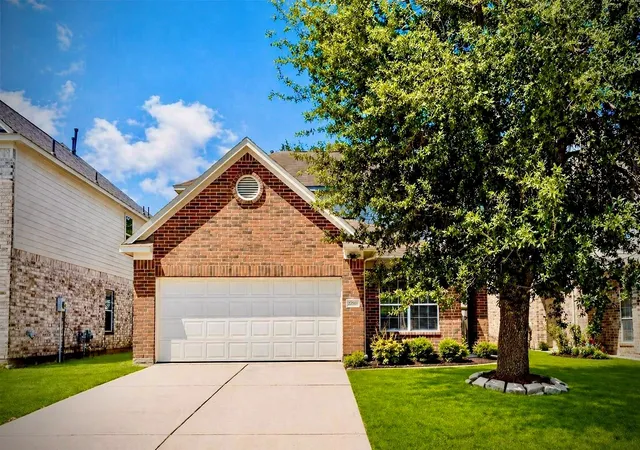 Photo 1 of Sale Pending at 22523 Spring Xing Dr, Spring, TX 77373 | MLS# 61160134 | Listing updated on 2026-10-09