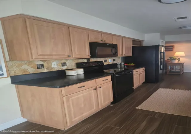 Photo 3 of Single family home for sale at 5523 Fair Forest Dr, Houston, TX 77088 | MLS# 61588652 | Listing updated on 2026-08-08