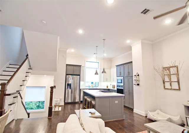2nd image of 1806 Colonel Forbins Dr, Houston, TX 77043 | MLS# 76840006