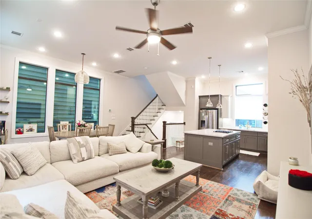 4th image of 1806 Colonel Forbins Dr, Houston, TX 77043 | MLS# 76840006