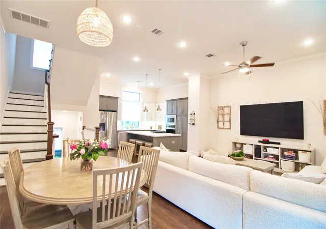 5th image of 1806 Colonel Forbins Dr, Houston, TX 77043 | MLS# 76840006