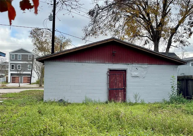 2nd image of 7413 W Montgomery Rd, Houston, TX 77091 | MLS# 35370454