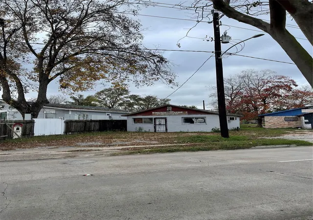 Photo 3 of Land for sale at 7413 W Montgomery Rd, Houston, TX 77091 | MLS# 35370454 | Listing updated on 2026-06-12