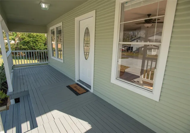 3rd image of 219A Texas Ave, Bacliff, TX 77518 | MLS# 34740850