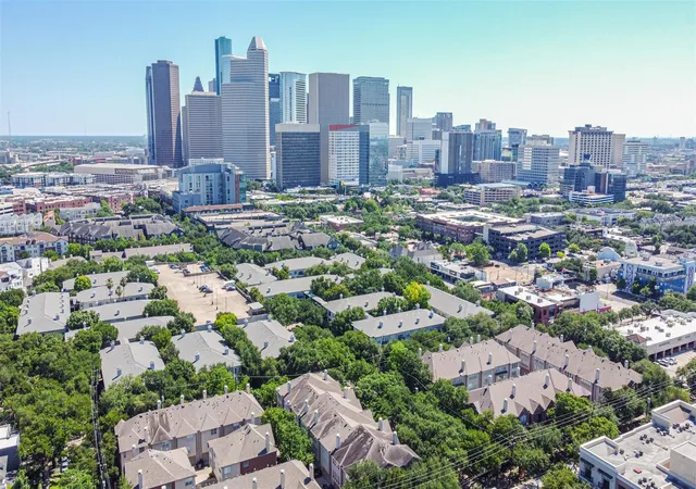 Photo 1 of Townhouse for sale at 227 Mcgowen St, Houston, TX 77006 | MLS# 36221672 | Listing updated on 2026-09-13