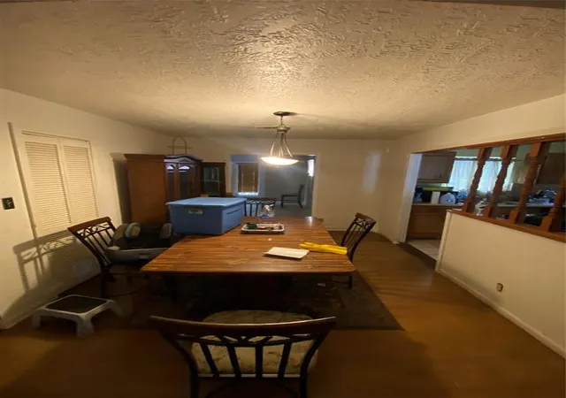 Photo 3 of Sale Pending at 5722 Lakefield Dr, Houston, TX 77033 | MLS# 65589517 | Listing updated on 2025-09-20